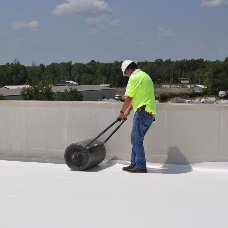 Hybrid roof system application using Parasolo KEE Membrane