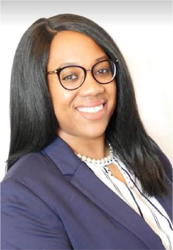 Vision care, Black hair, Clothing, Forehead, Glasses, Smile, Outerwear, Sleeve, Collar, Eyewear