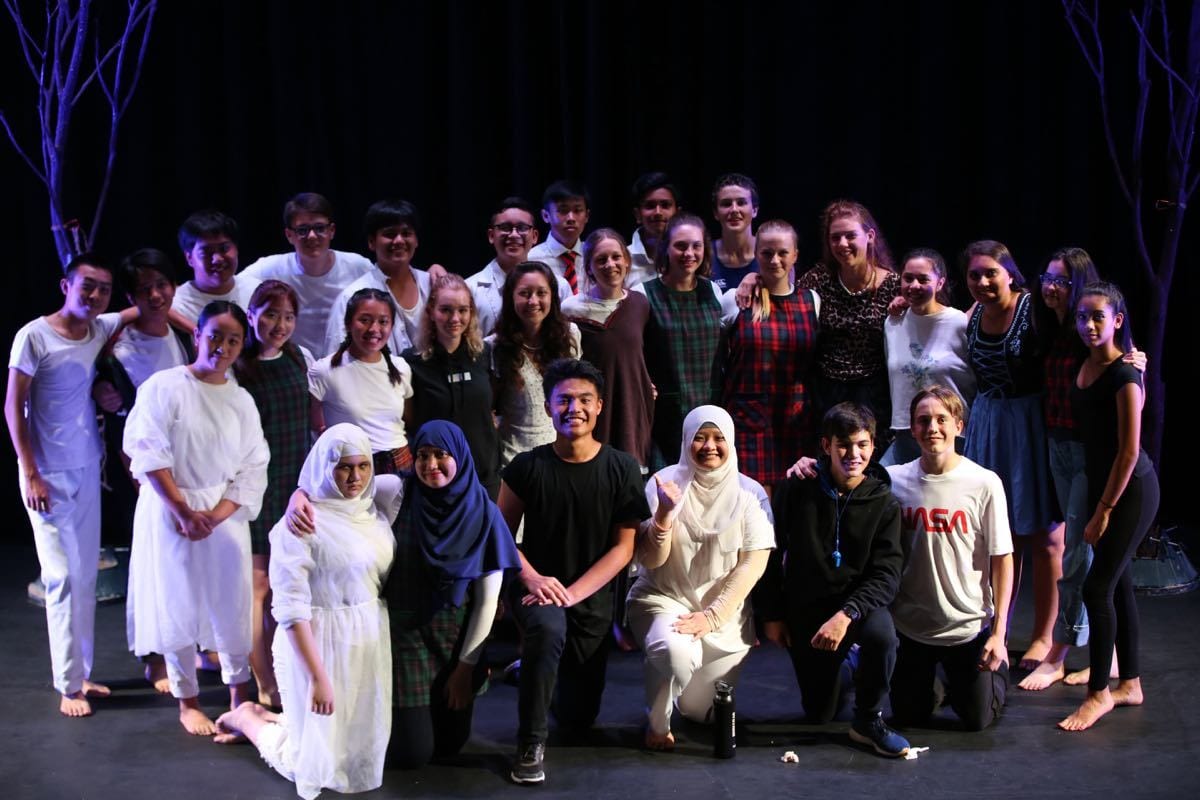 Performing arts, Smile, Entertainment