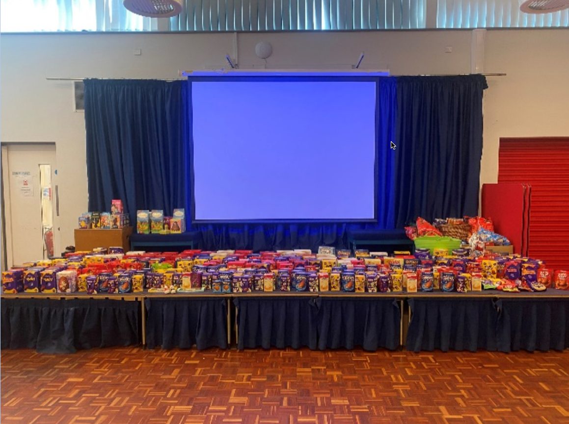 Interior design, Table, Textile, Lighting, Curtain, Decoration