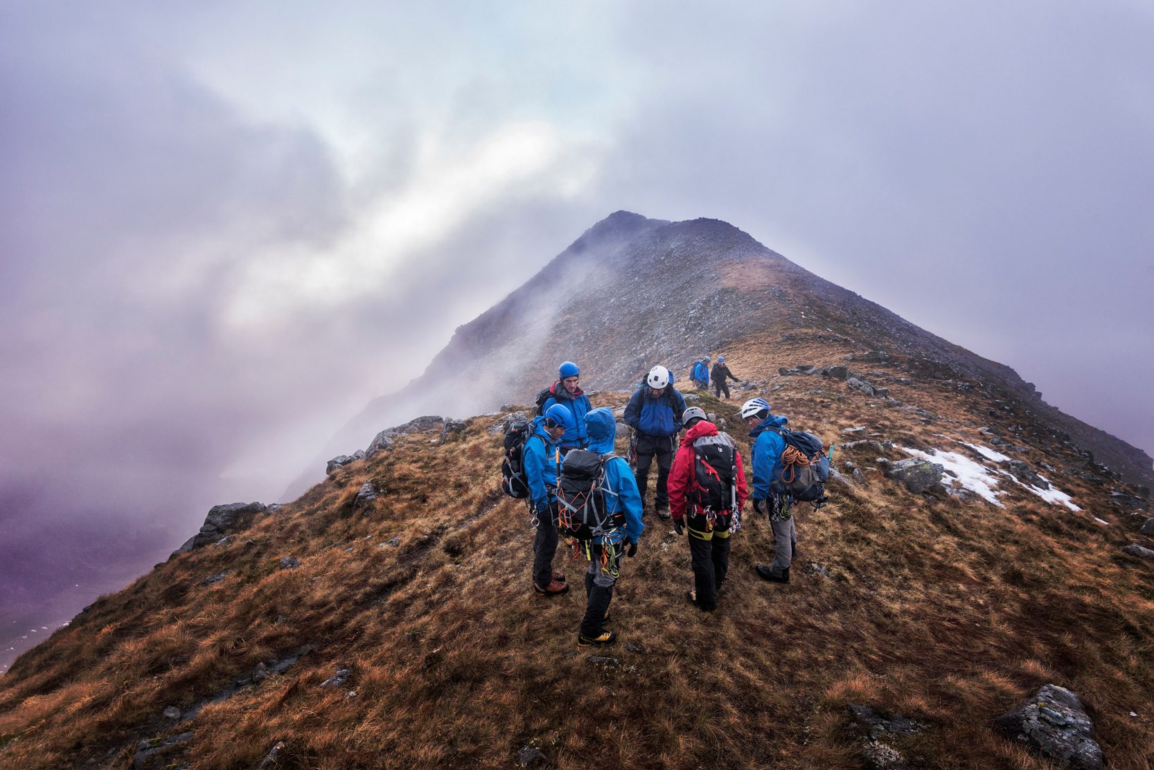 Outdoor recreation, Cloud, Sky, Mountain, Travel