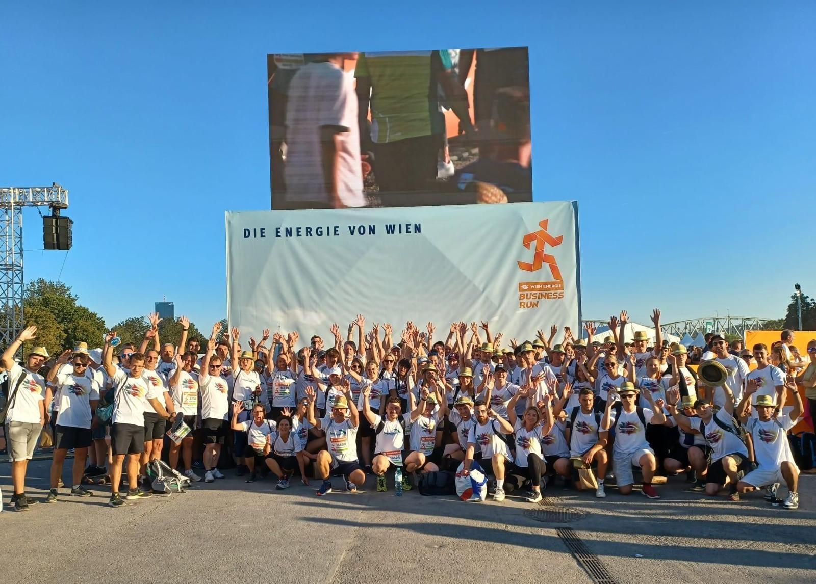 Active Shorts, Crowd, Team