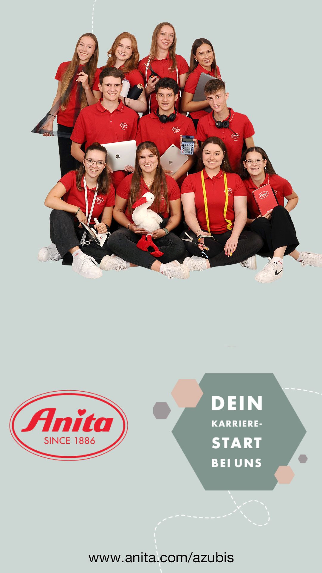 A group of young people in red shirts, some holding laptops or tools, smiling. Text reads "Anita SINCE 1886" and "DEIN KARRIERE- START BEI UNS".
