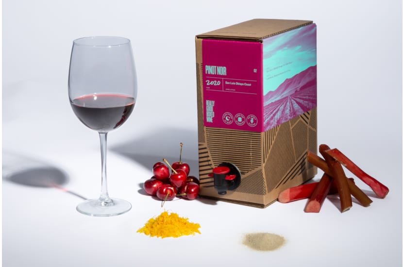 Wine glass, Food, Tableware, Drinkware, Liquid, Stemware, Fluid, Barware, Drink