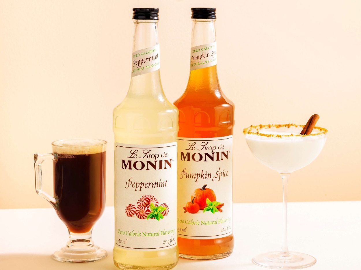 Glass bottle, Food, Liquid, Tableware, Drinkware, Ingredient, Wine, Barware, Fruit