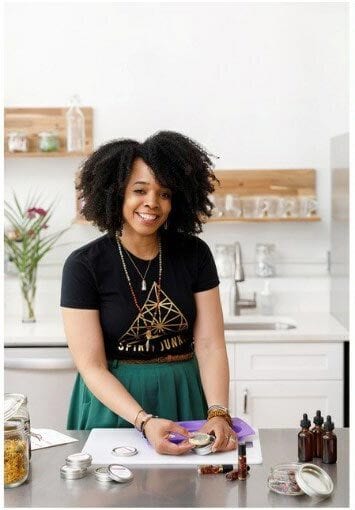 Smile, Tableware, Fashion, Plant, Eyewear