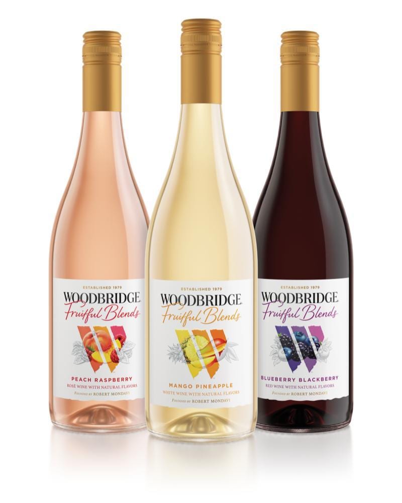 Packaging and labeling, Glass bottle, Alcoholic beverage, Liquid, Ingredient, Drink