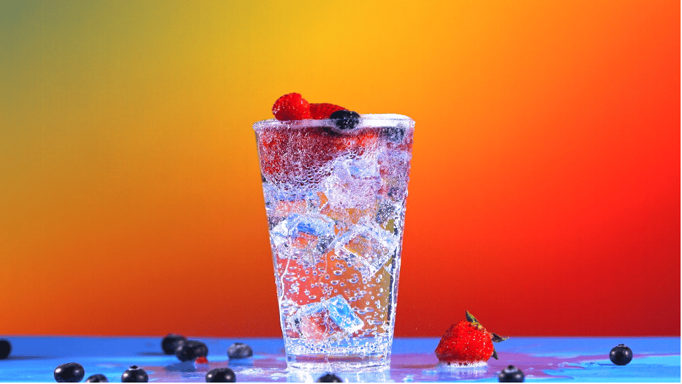 Bay breeze, Liquid, Drinkware, Food, Fruit, Lighting, Tableware, Drink, Red