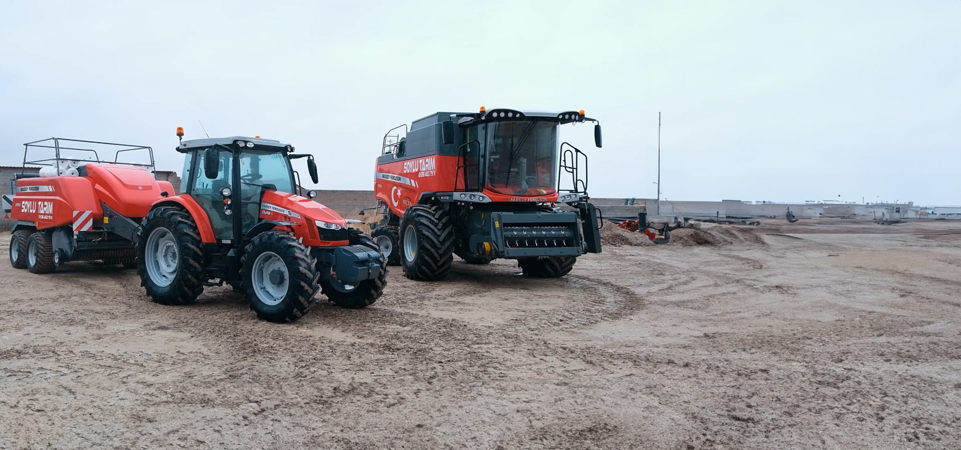 Automotive tire, Motor vehicle, Agricultural machinery, Wheel, Sky, Tractor, Tread, Rolling