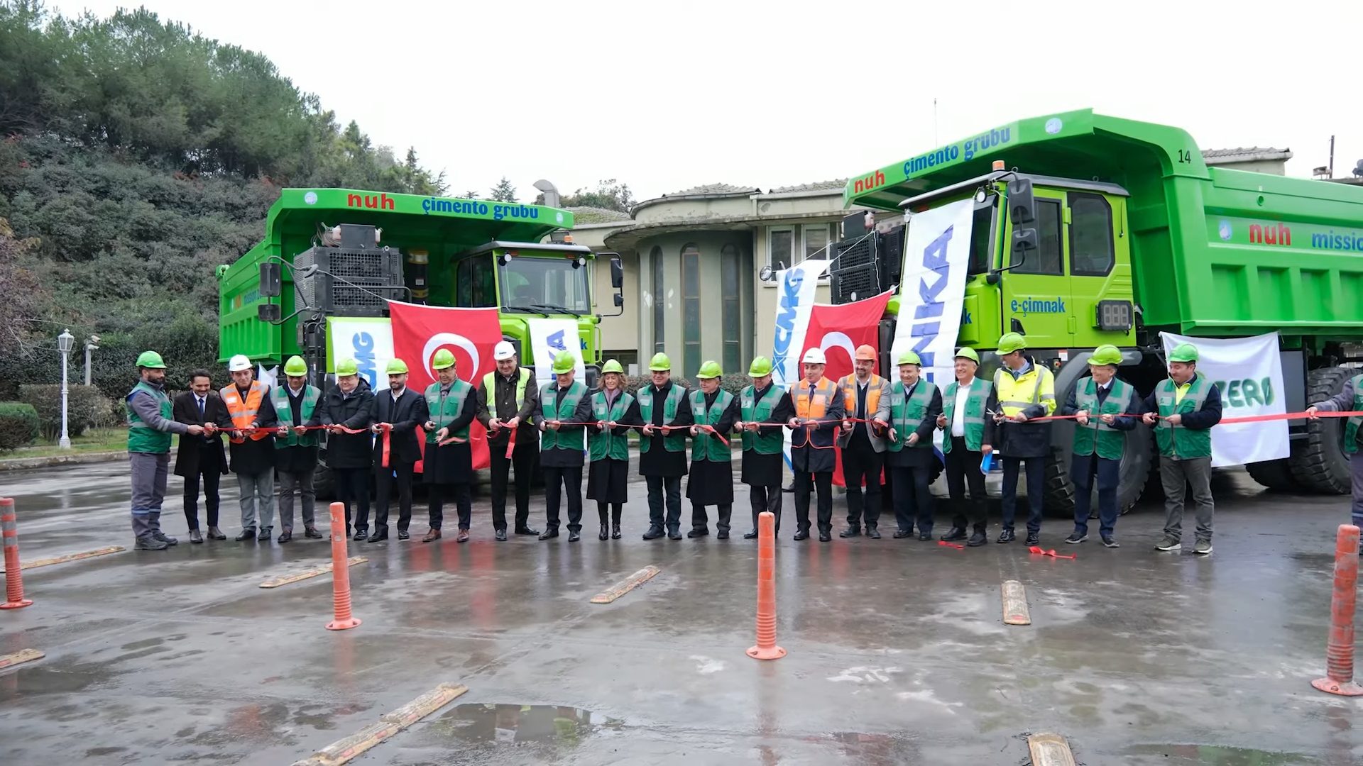 High-visibility clothing, Workwear