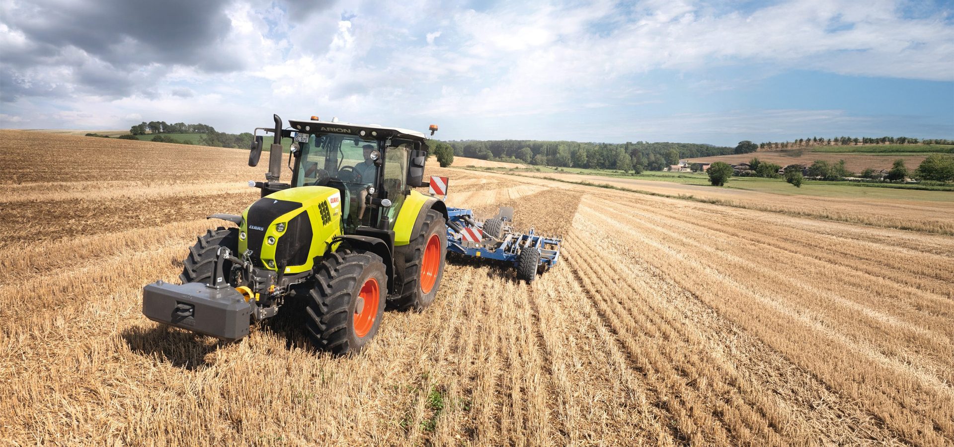 Land vehicle, Agricultural machinery, Tractor, Field, Agriculture, Plain, Farmworker, Machine, Farm, Plow