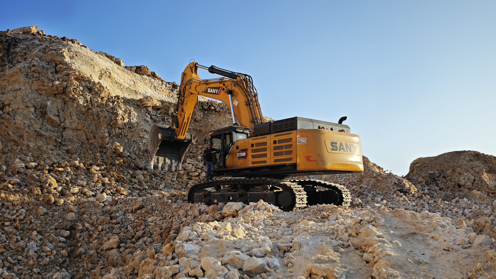 Land vehicle, Heavy equipment, geological phenomenon, Soil, Machine, Construction, Geology, Rubble