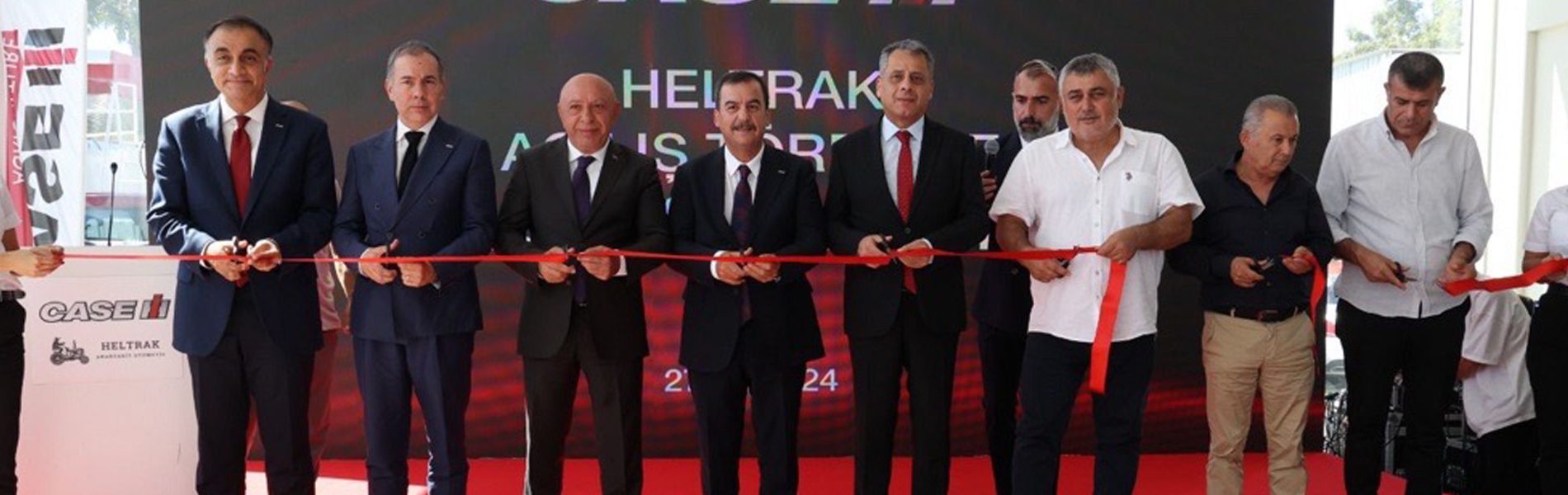 Suit trousers, Tie, Collar