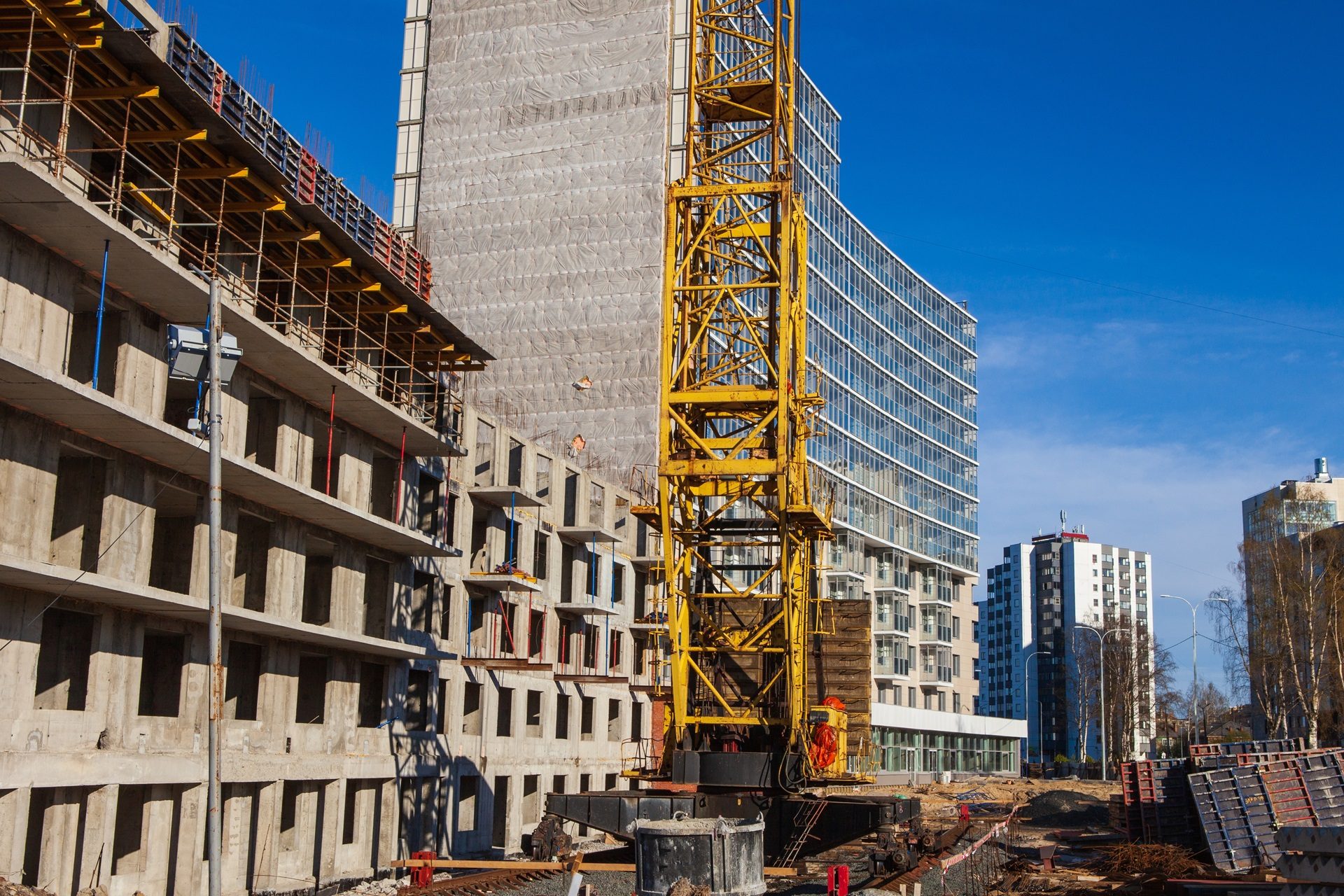 Tower block, Urban design, Residential area, Sky, Building, Skyscraper, Condominium, Cloud