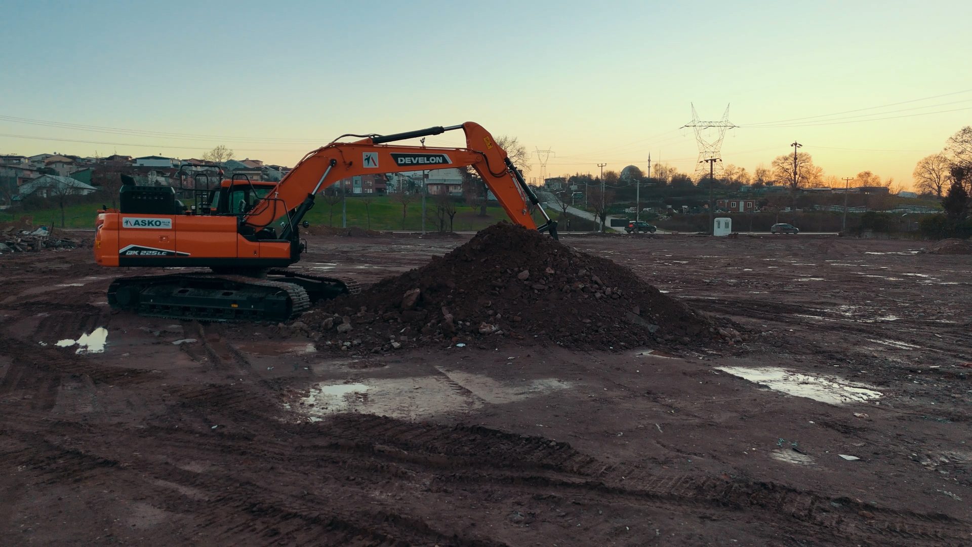 Heavy equipment, geological phenomenon, Soil, Machine