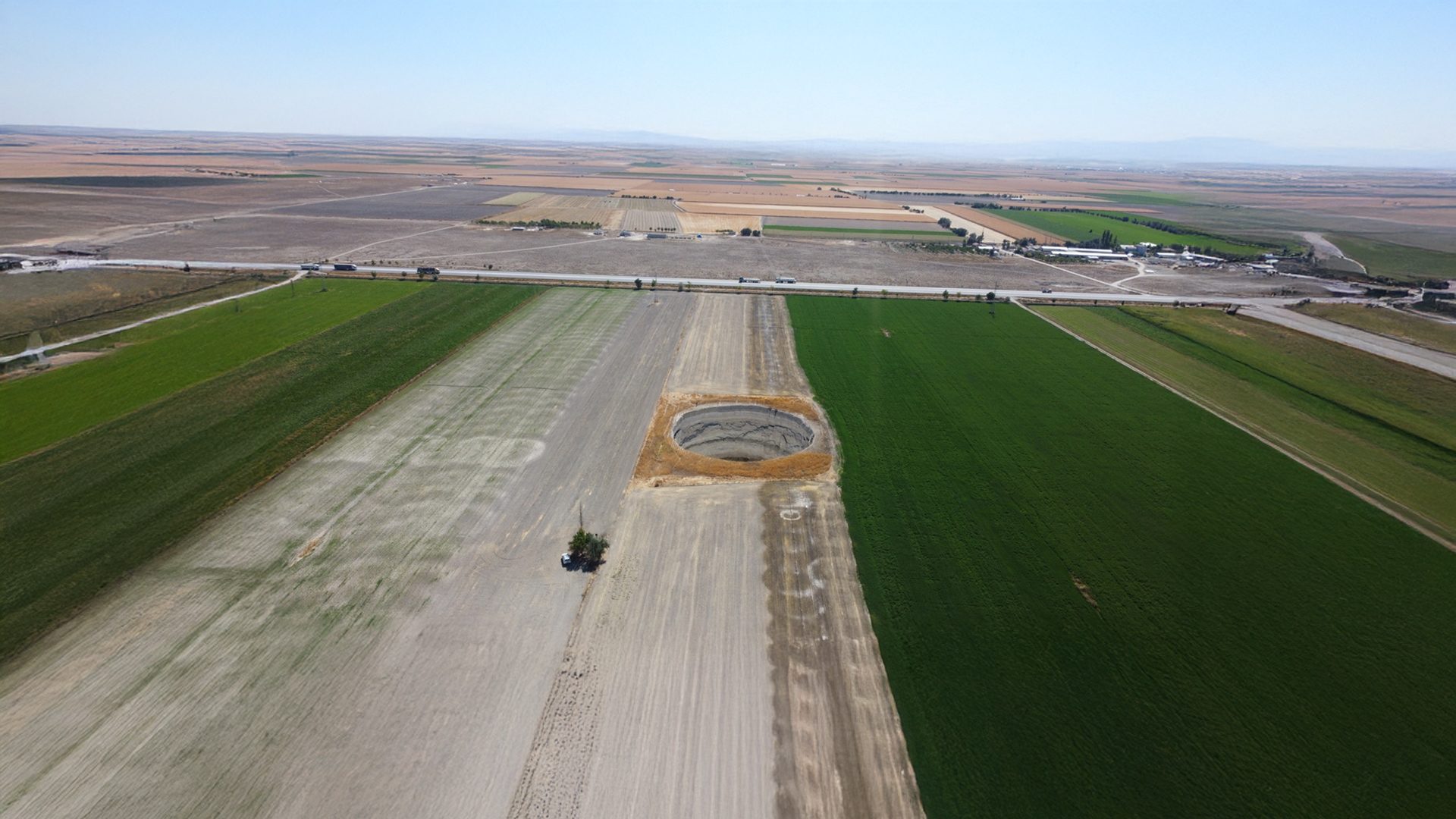 Aerial photography, Bird's-eye view, Plain, Field