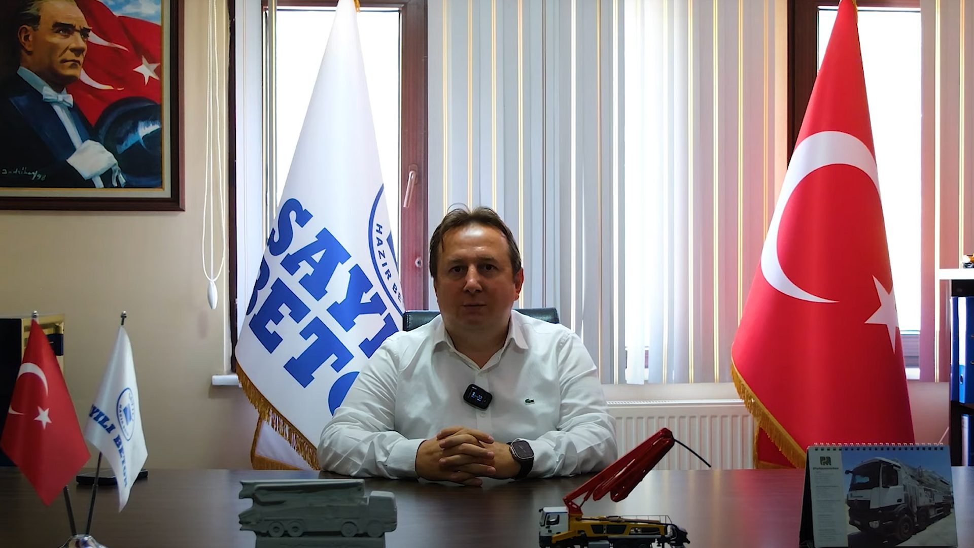 Table, Flag