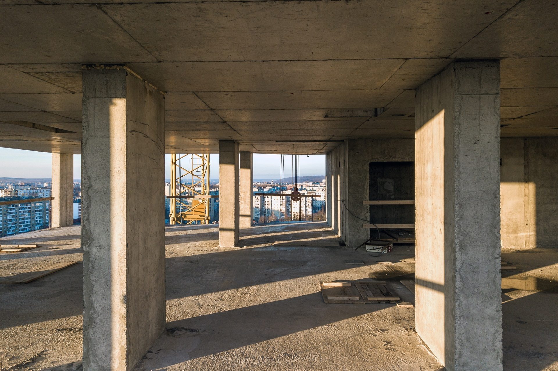 Wood, Sky, Shade, Floor, Water, Building