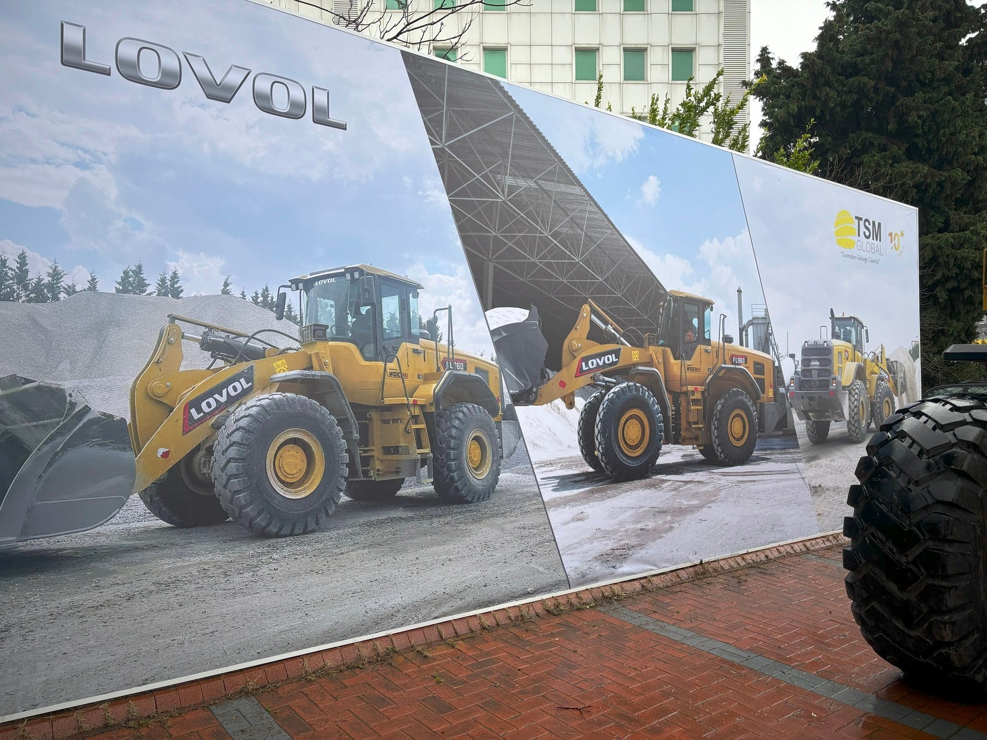 Automotive Wheel System, Heavy equipment, Machine, Bulldozer