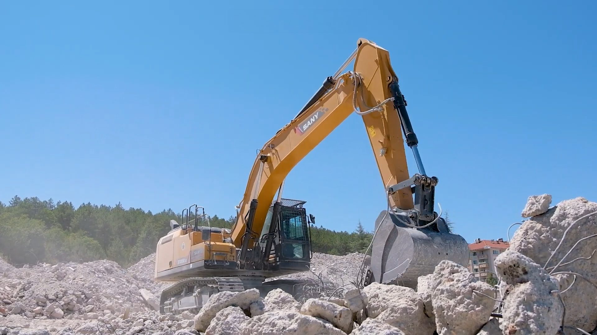 Sky, Vehicle, Slope, Tree