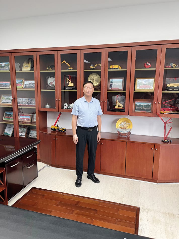 Interior design, Shelf, Shelving, Flooring, Floor