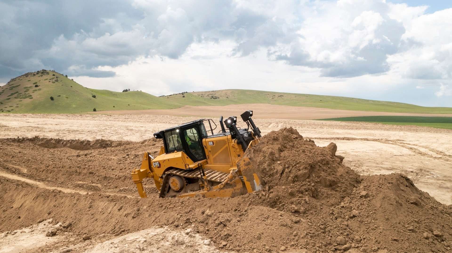 Land vehicle, Heavy equipment, Transport, Soil, Bulldozer, Sand, Machine, Tread