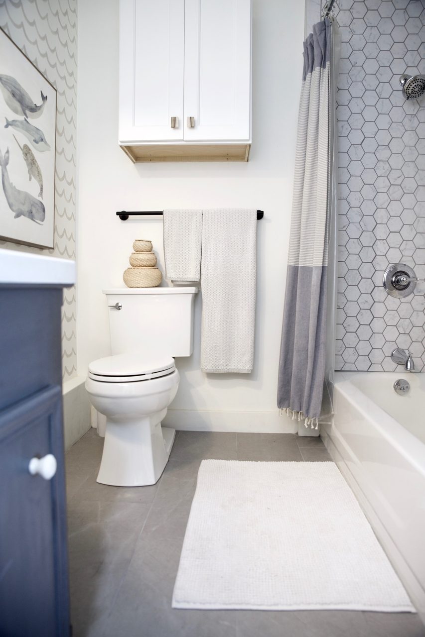 Plumbing fixture, Bathroom sink, Toilet seat, Property, Purple, Building, Blue, Bathtub