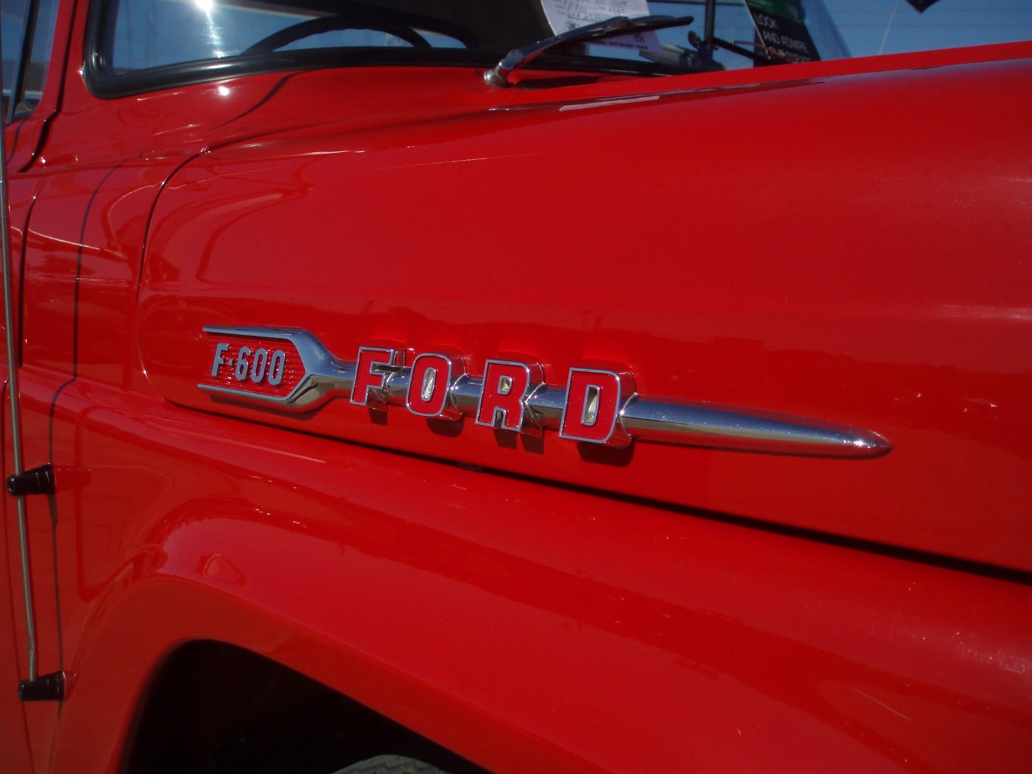 Vehicle door, Classic car, Automotive exterior, Glass, Hood, Fender, Red