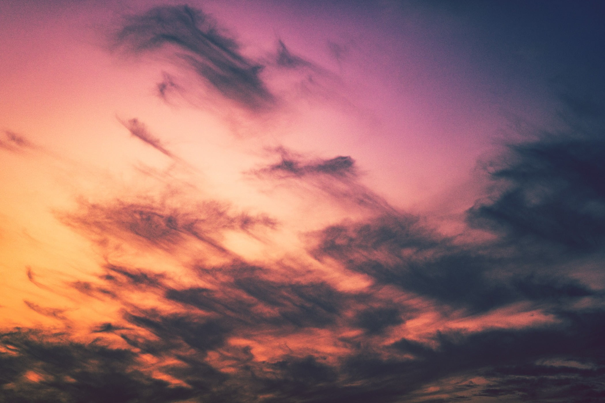 Red sky at morning, Natural landscape, Atmospheric phenomenon, Cloud, Atmosphere, Plant, Afterglow, Tree, Pink