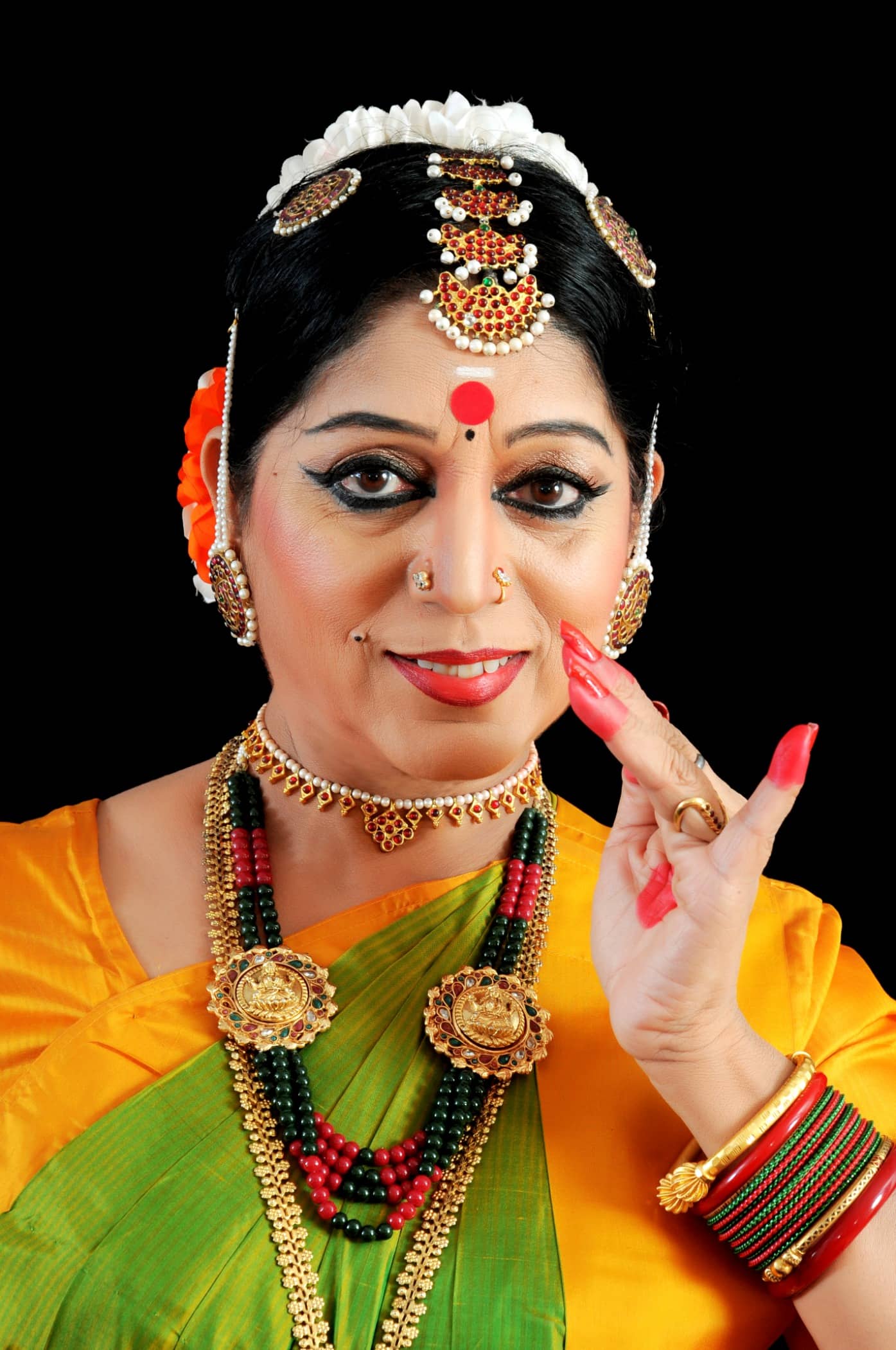 Fashion accessory, Jewellery