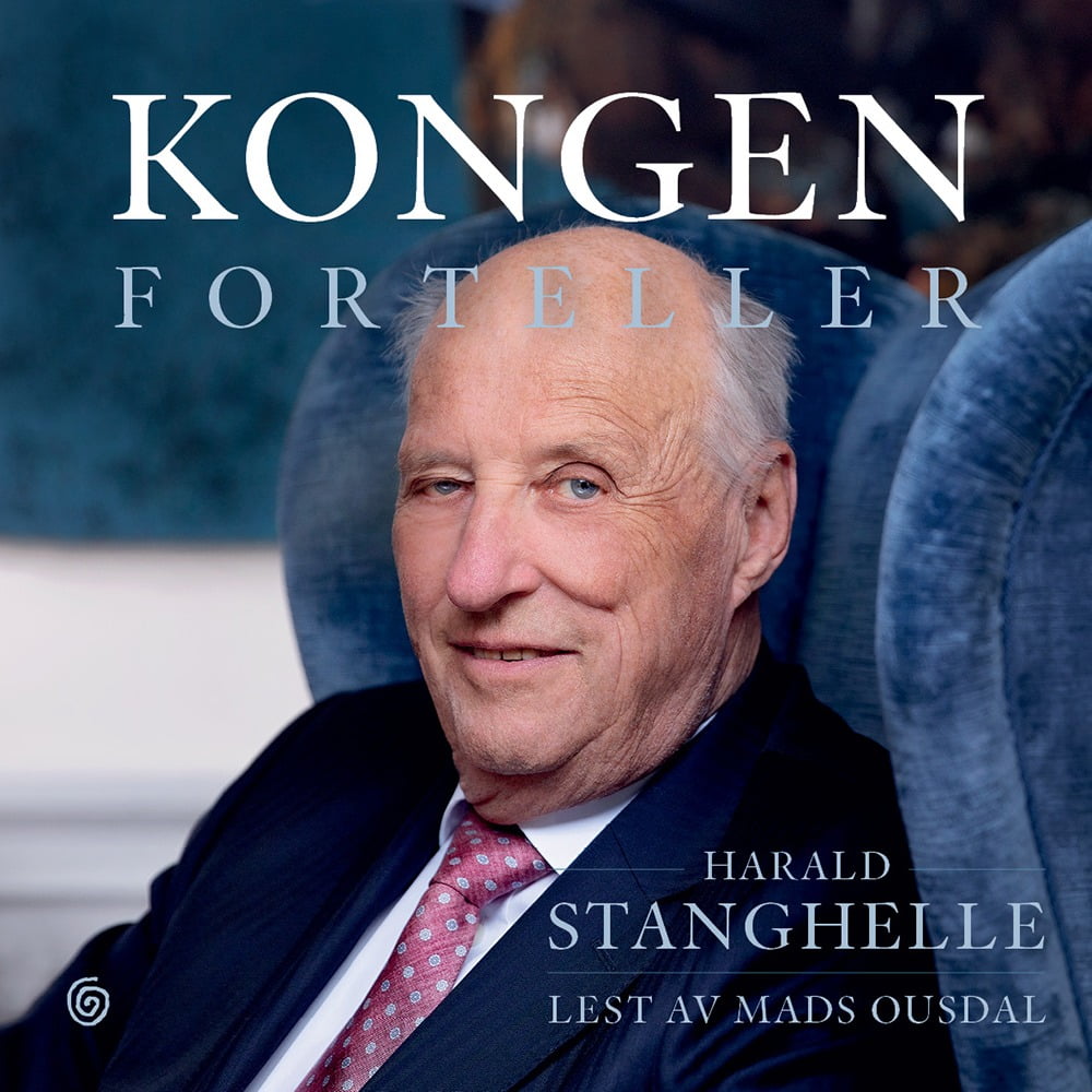 Facial expression, Forehead, Chin, Smile, Coat, World, Happy, Publication, News