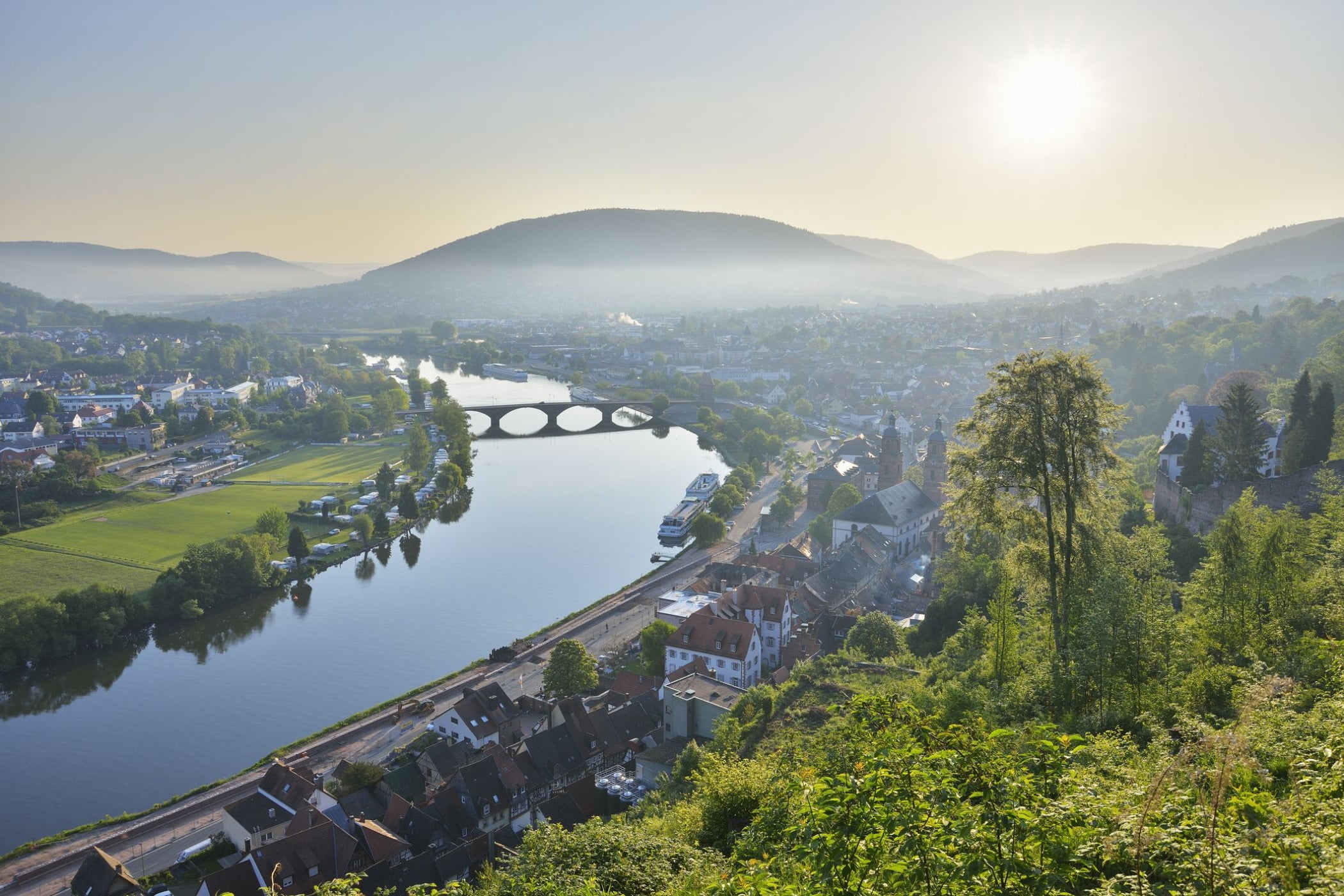 Water resources, Natural landscape, Sky, Mountain, Light, Highland, Plant, Tree, Sunlight