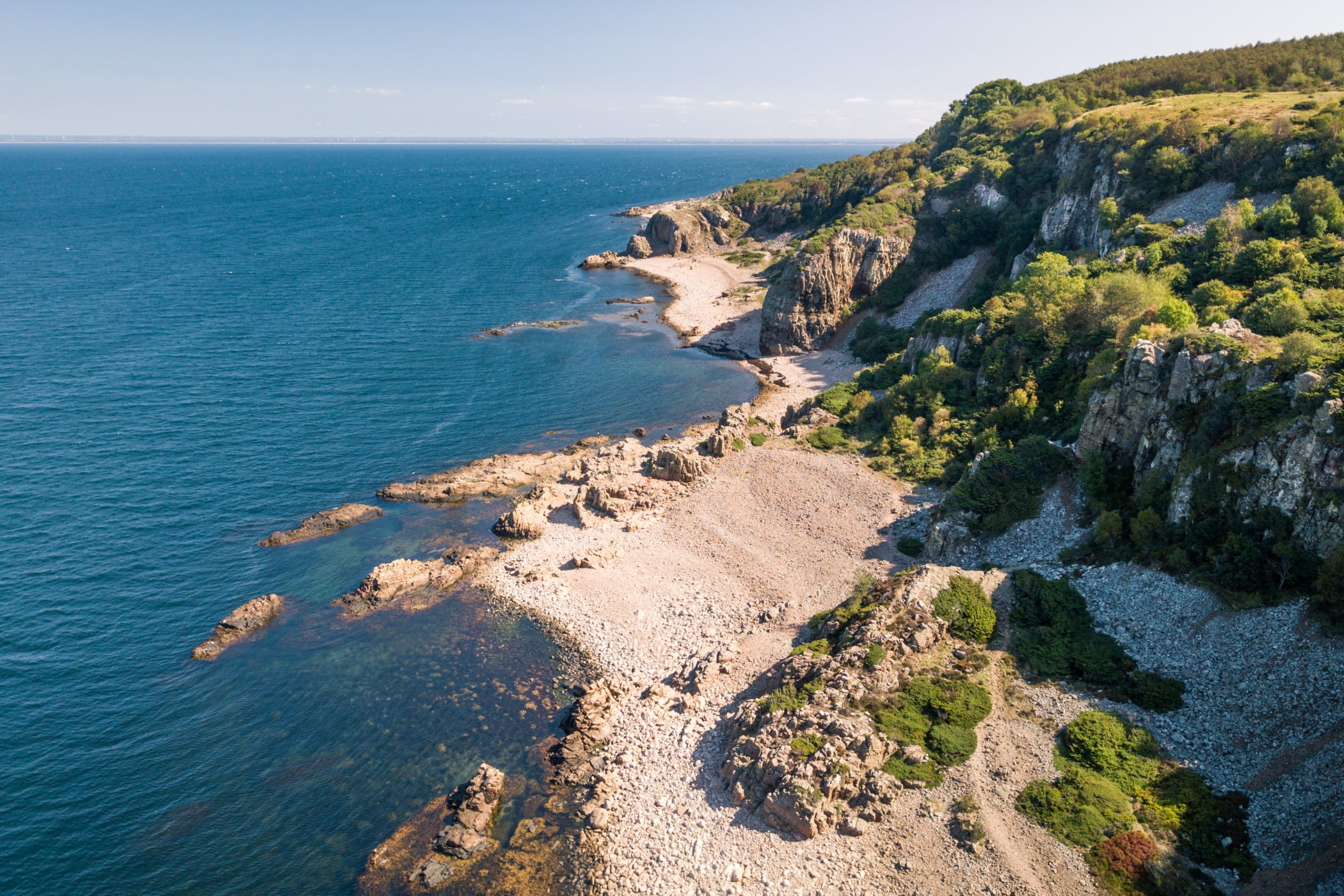 Coastal and oceanic landforms, Natural landscape, Water, Sky, Watercourse, Terrain, Bank