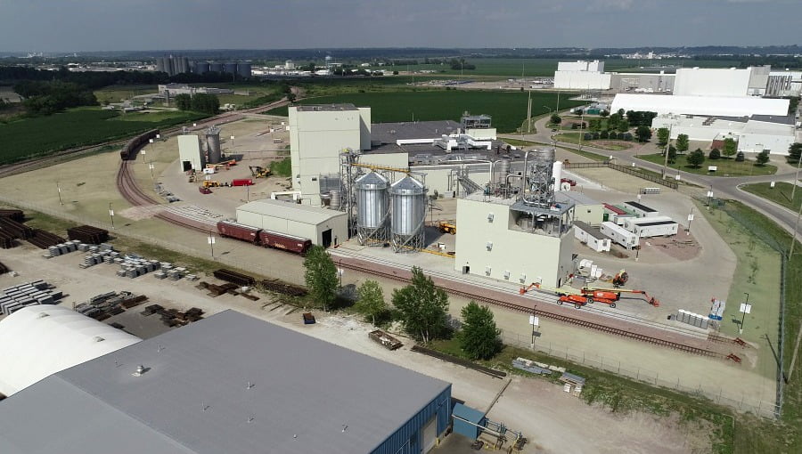 Aerial shot, Plant, Buildings, Land, Skyline, Facility, Parking lot, Roads