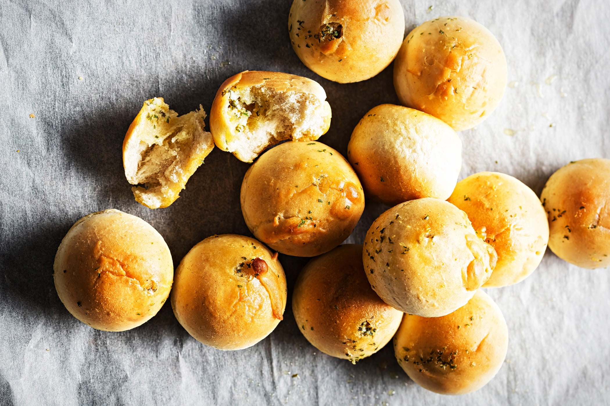 Bread, Roll, Snack, Golden, Seasoning, Amber, Ingredient, Food, Yellow