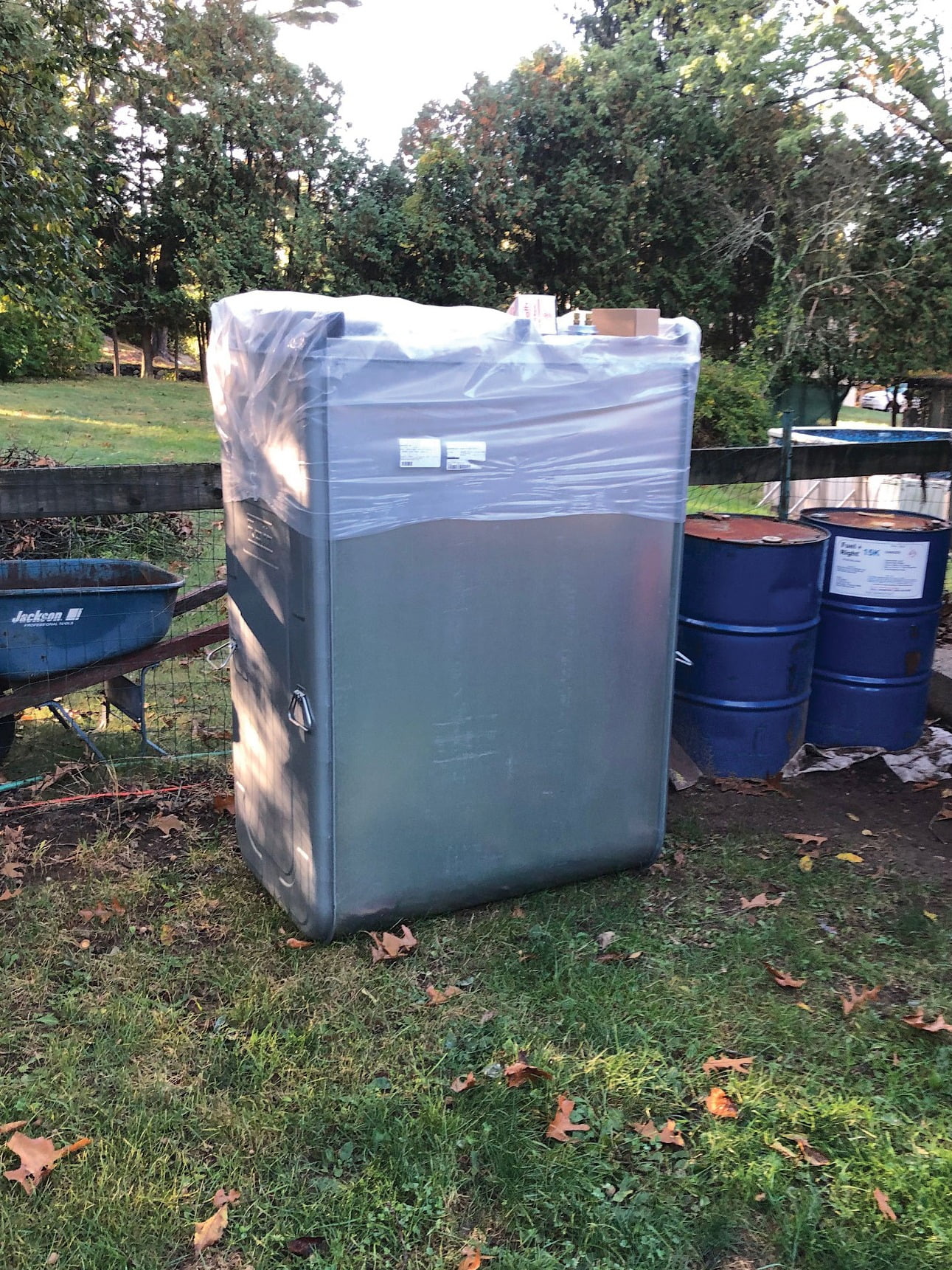 Waste containment, Plant, Blue, Tree, Grass