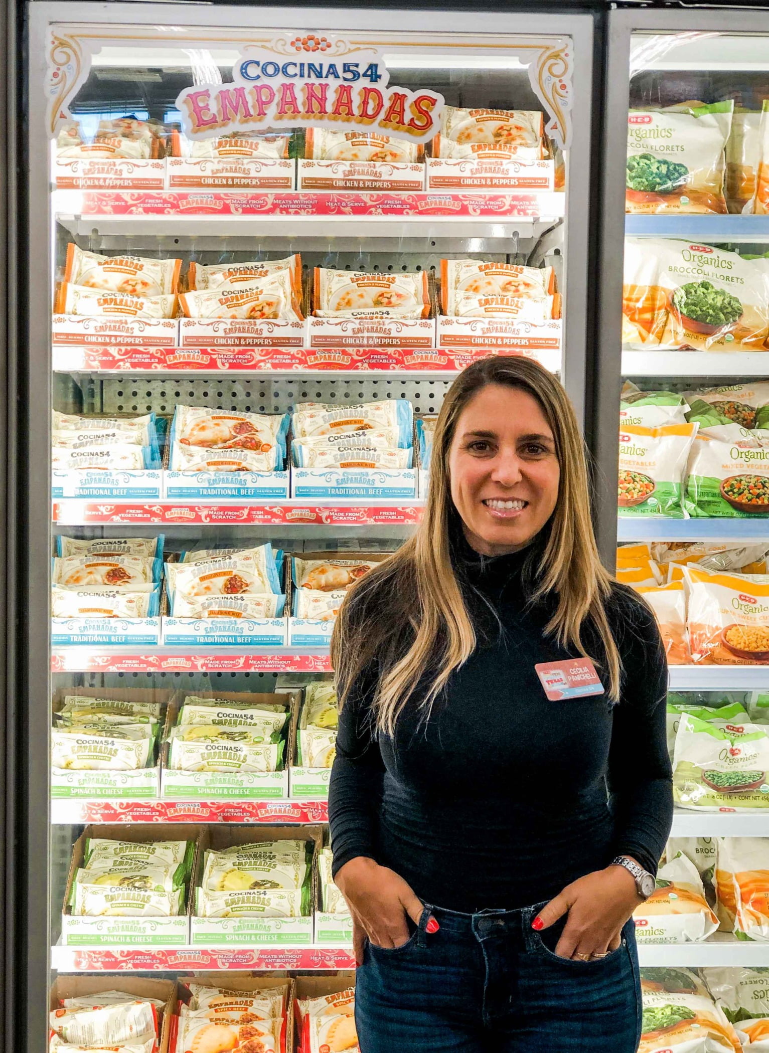 Convenience food, Hair, Smile, Outerwear, Shelf, Textile, Shelving, Customer, Selling, Building