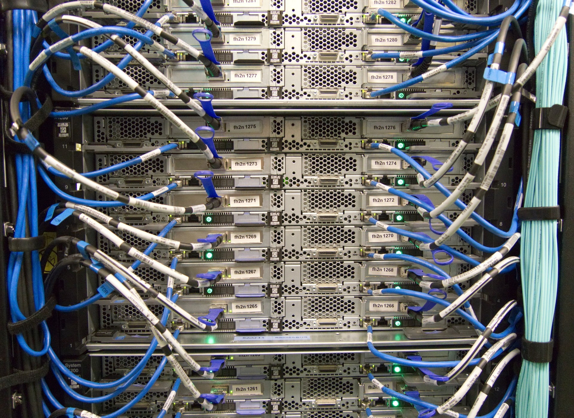Networking cables, Computer cluster, Electrical wiring, Electronic engineering, Electricity