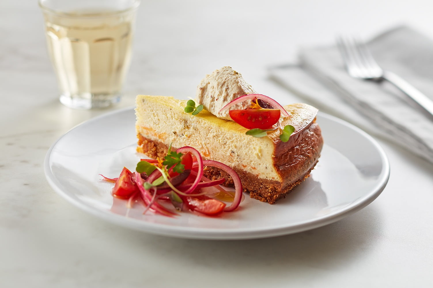 Baked goods, Food, Tableware, Dishware, Plate, Ingredient, Recipe, Serveware, Strawberries, Sandwich