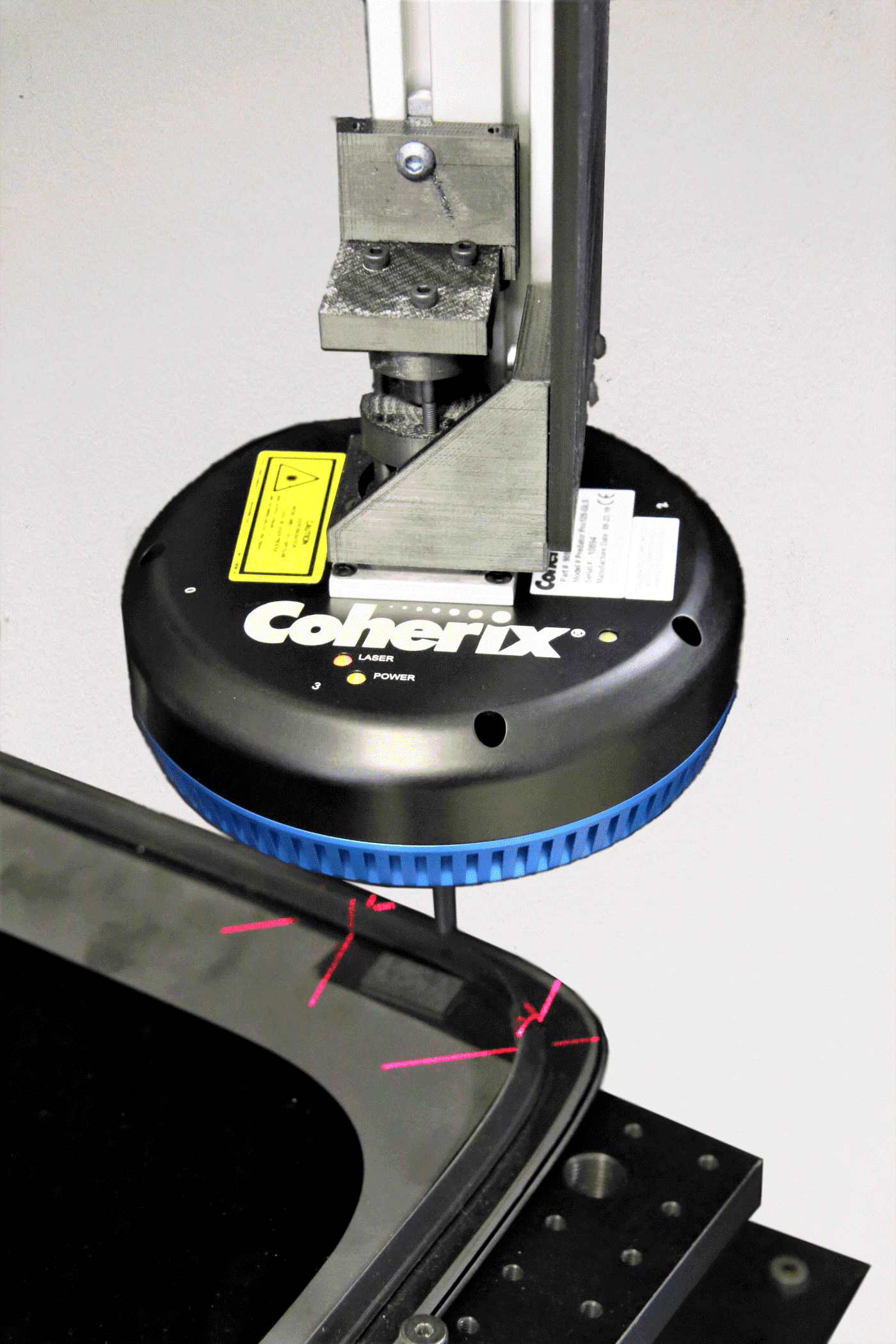 Inspection of high-profile glass urethane bead is critical to avoiding leaks and assuring structural rigidity in automotive manufacturing.    