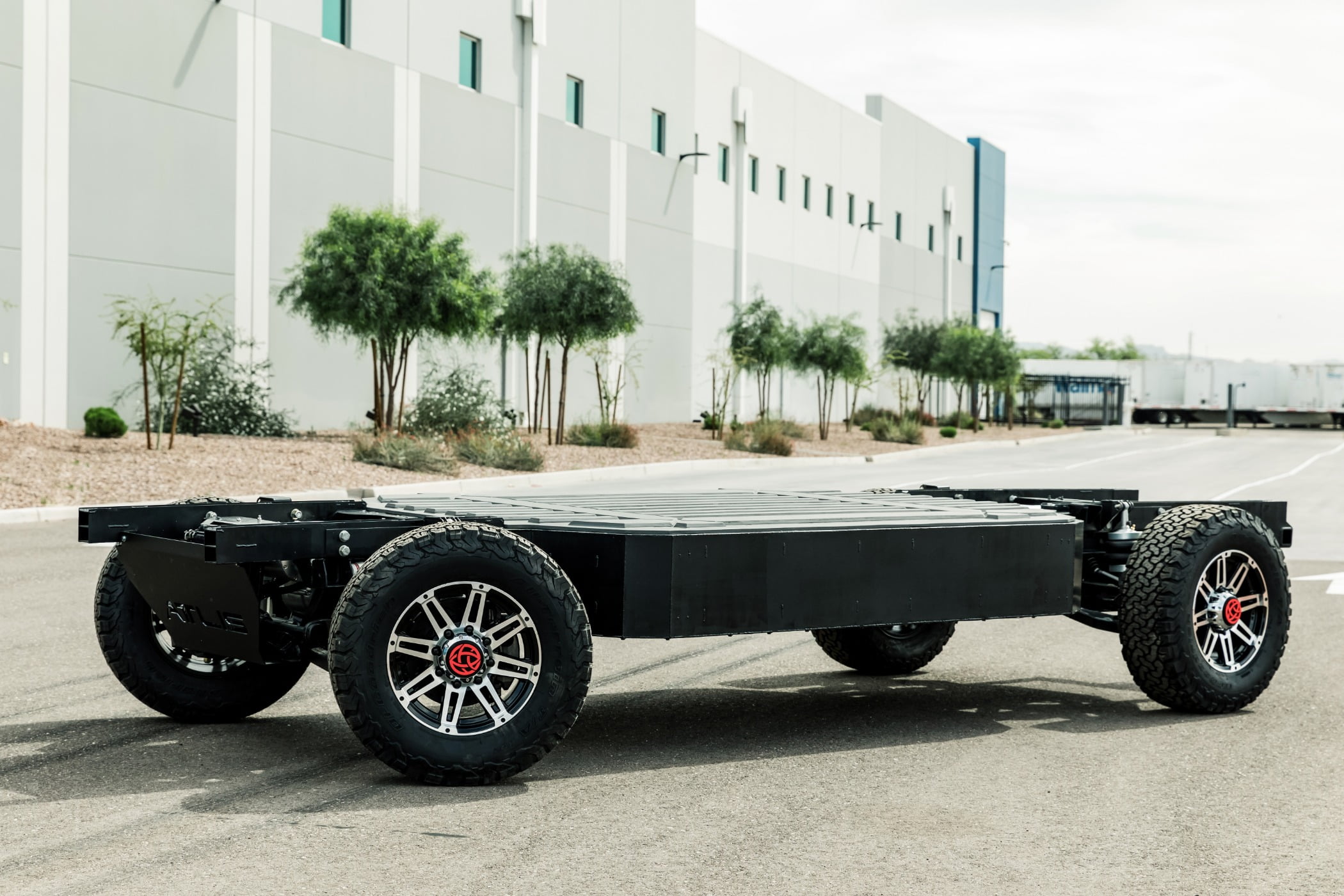 The XP platform contains brake systems, drive systems, suspension and steering systems, in addition to the battery pack and the frame structure.