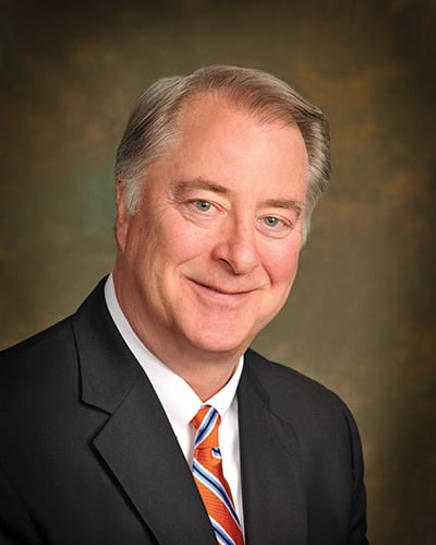 Dress shirt, Eyebrow, Forehead, Chin, Collar, Coat, Smile, Cheek, Lip, Clothing