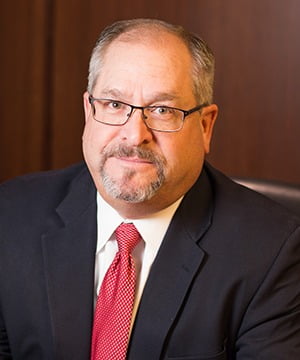 Vision care, Dress shirt, Forehead, Nose, Glasses, Vertebrate, Beard, Tie, Mammal, Collar