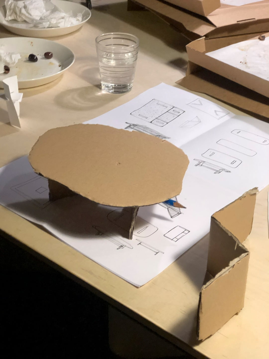 Automotive design, Table, Dishware, Tableware, Light, Product, Drinkware, Black, Wood, Serveware