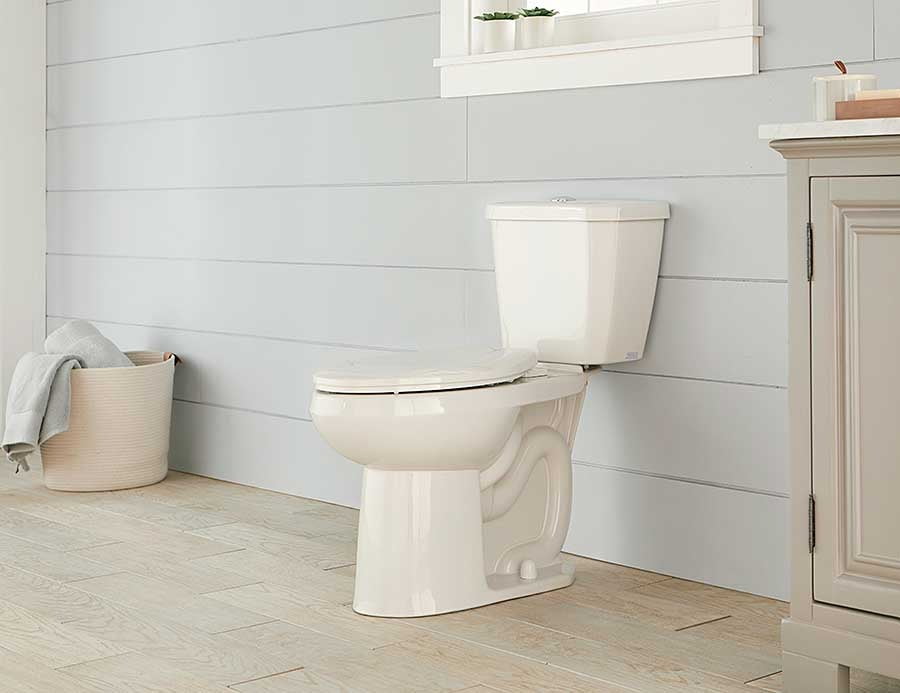 Plumbing fixture, Toilet seat, Interior design, Property, Bathroom, Wood, Architecture, Flooring, Floor