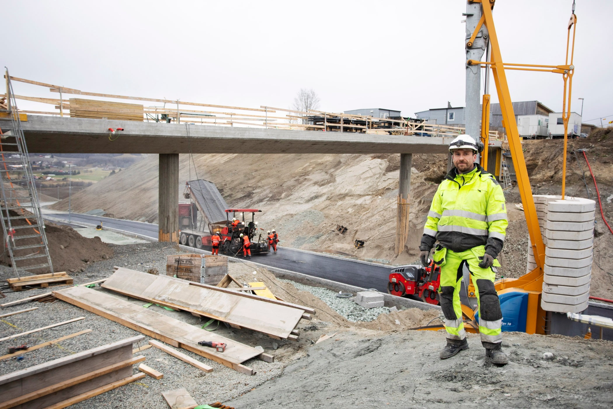 Blue-collar worker, Reinforced concrete, Construction