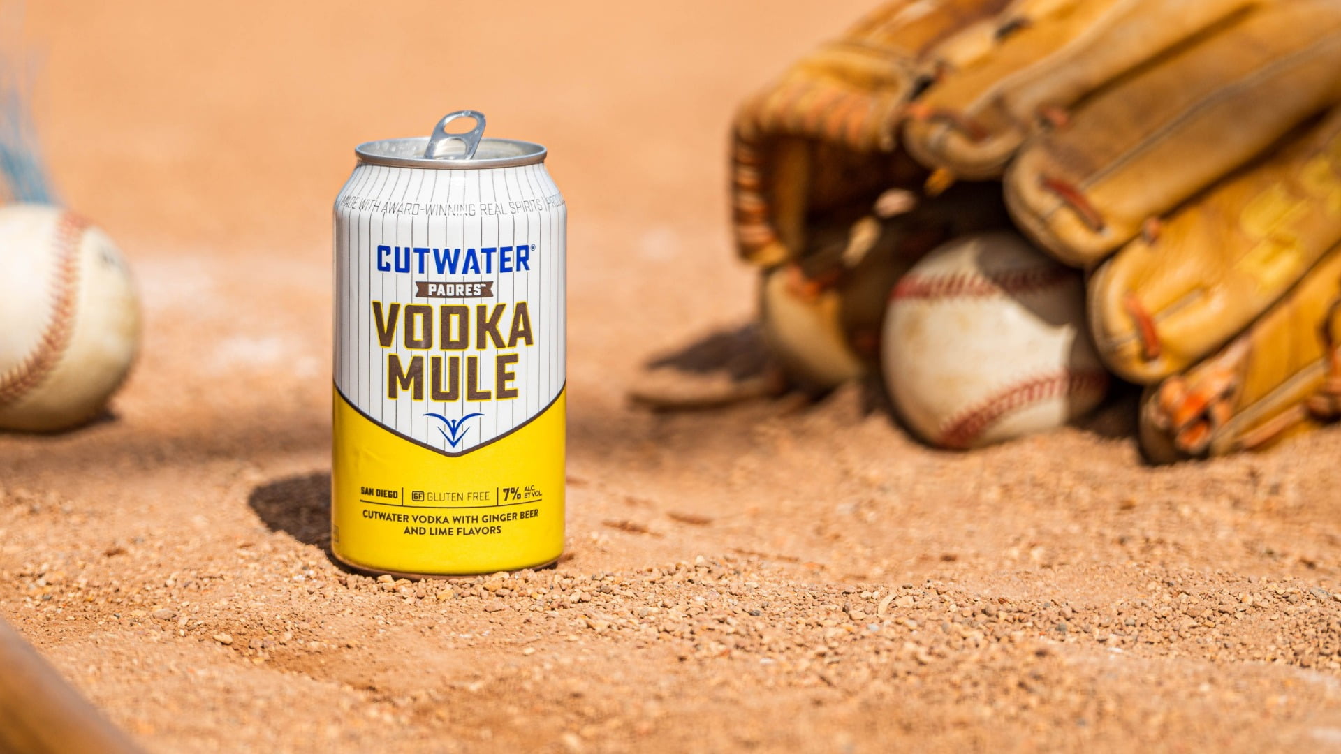Aluminum can, Baseball glove, Tin, Liquid
